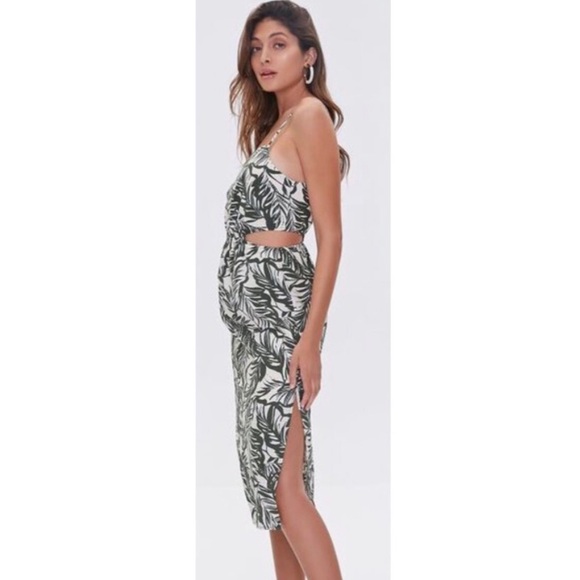 Forever 21 Tropical Leaf Pattern Double Slit Dress - Picture 3 of 6